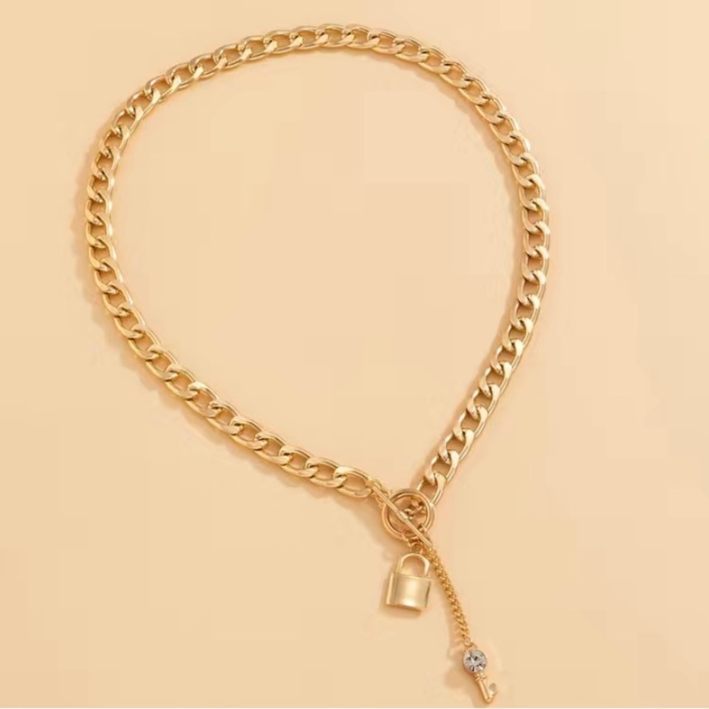 1 PC Lock And Key Chain Gold Color Necklace - Picture 3 of 3
